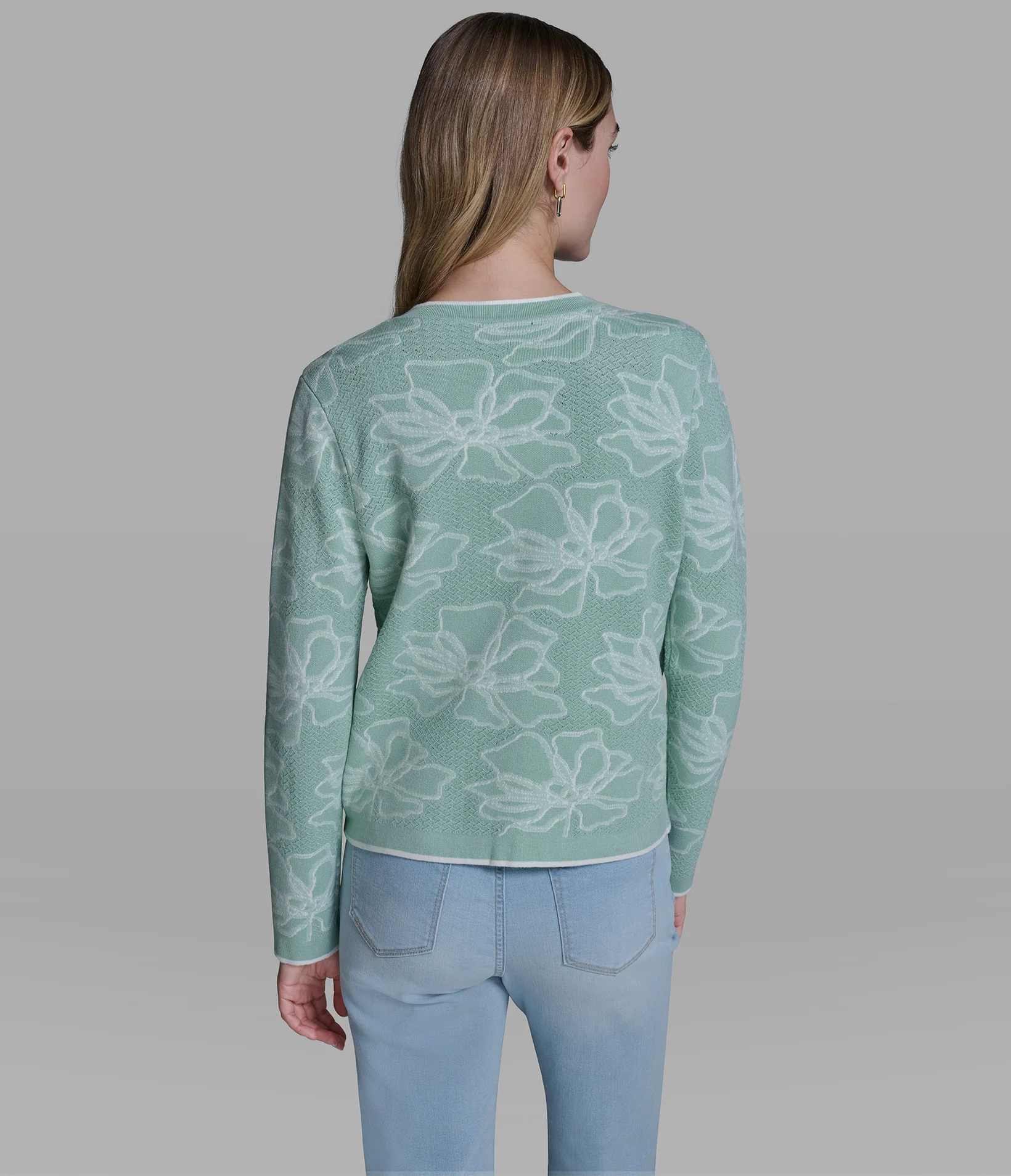 1888-floral-jacquard-cardigan-2.webp FLORAL JACQUARD CARDIGAN