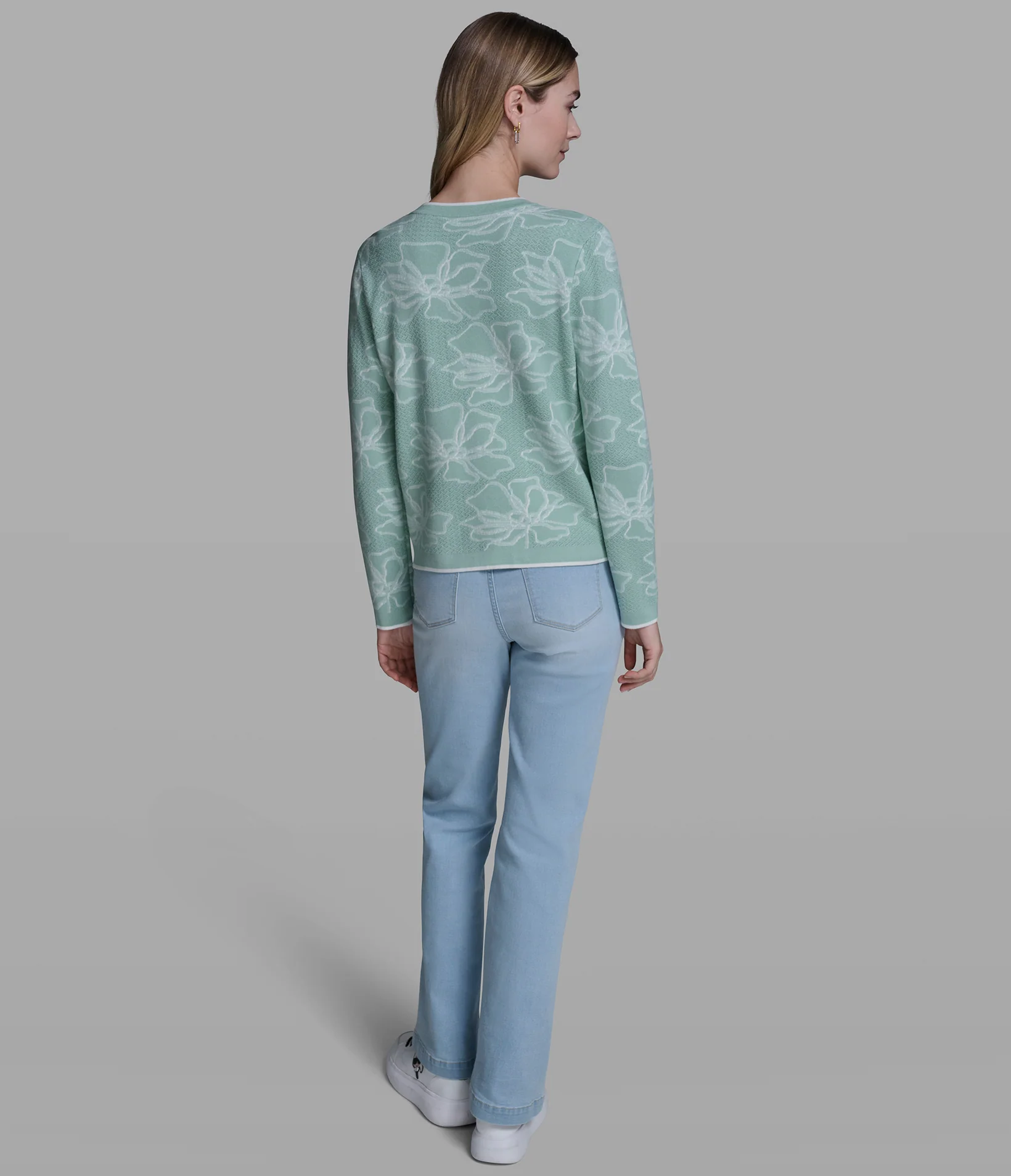 1888-floral-jacquard-cardigan-5.webp FLORAL JACQUARD CARDIGAN