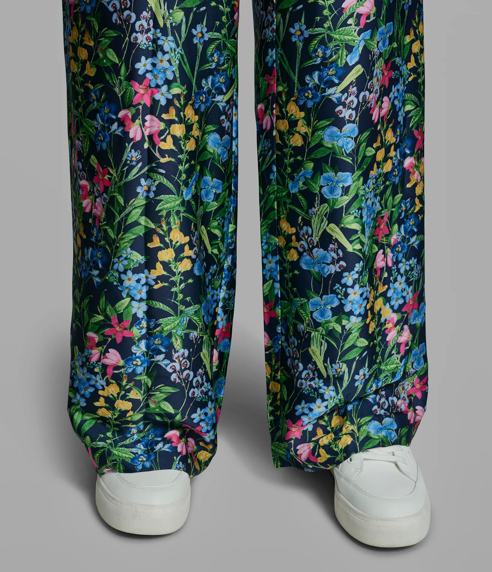 2057-floral-print-wide-leg-pant-7.webp FLORAL PRINT WIDE-LEG PANT