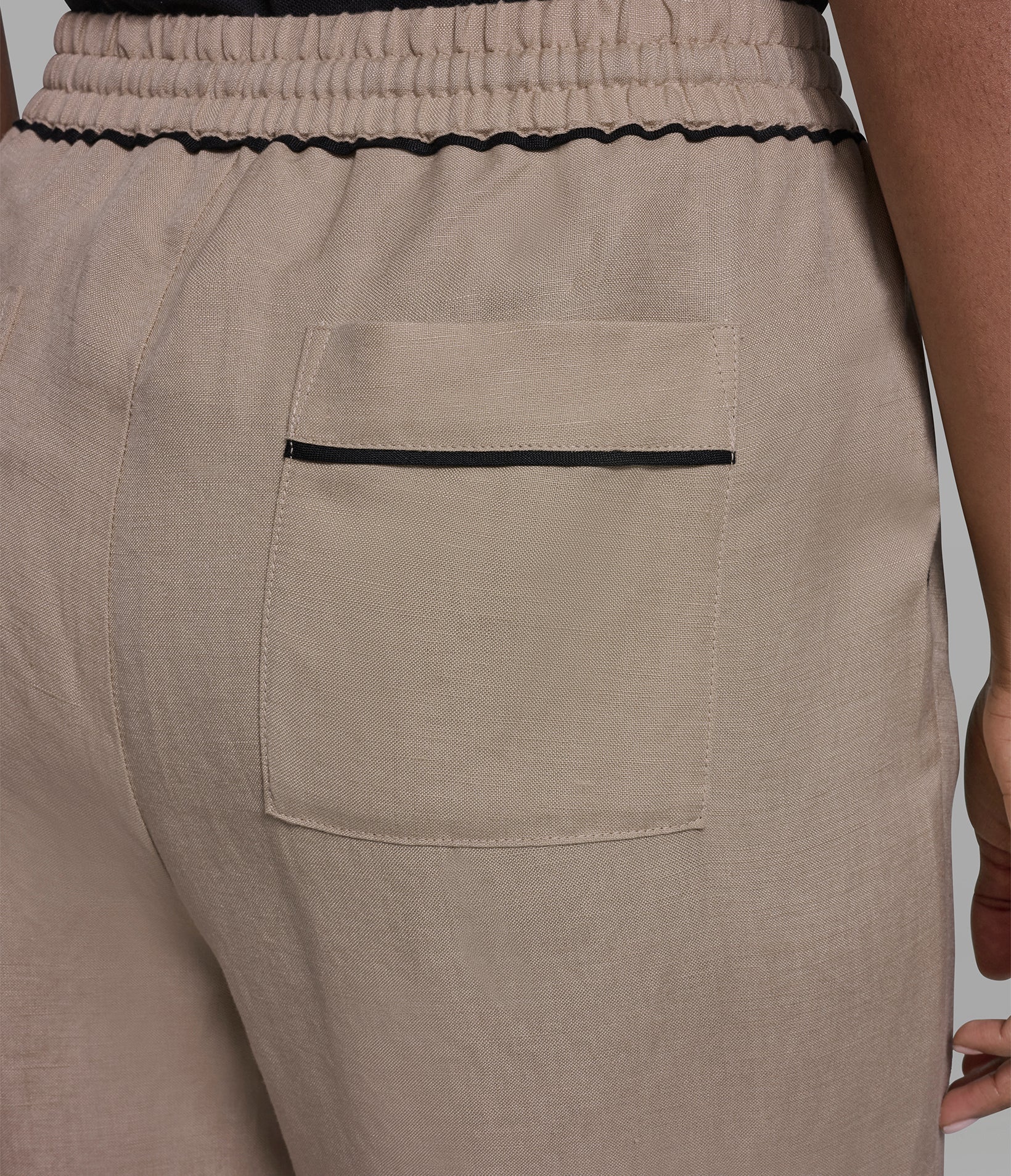 LINEN-BLEND STRAIGHT-LEG ANKLE PANT