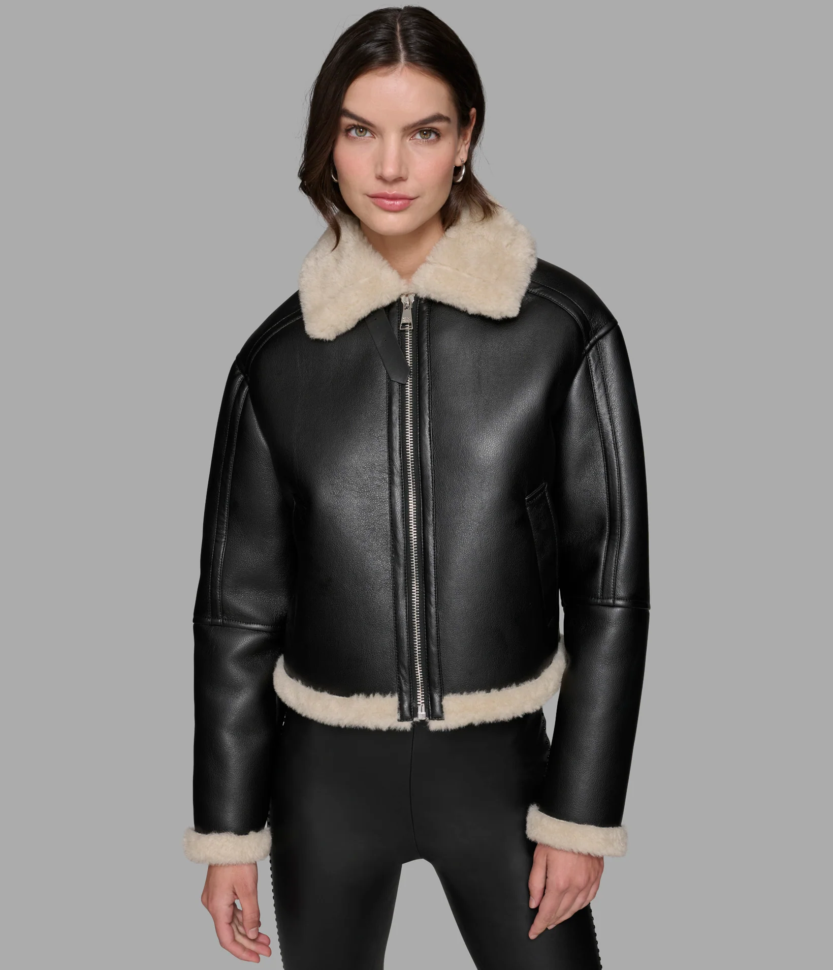 3513-cropped-faux-leather-jacket-with-faux-shearling-3.webp CROPPED FAUX LEATHER JACKET WITH FAUX SHEARLING
