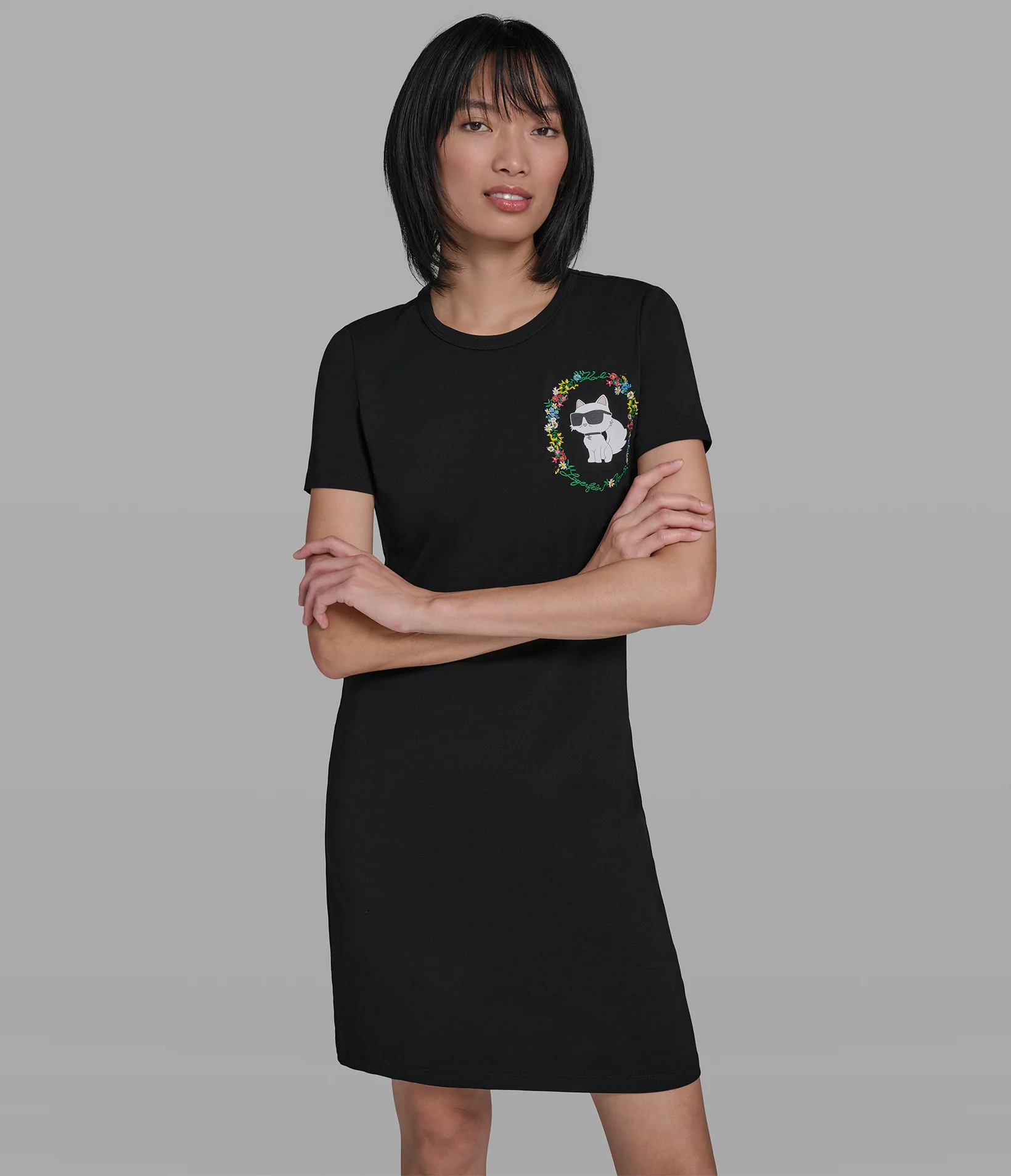 3674-floral-frame-choupette-t-shirt-dress-1.webp FLORAL FRAME CHOUPETTE T-SHIRT DRESS