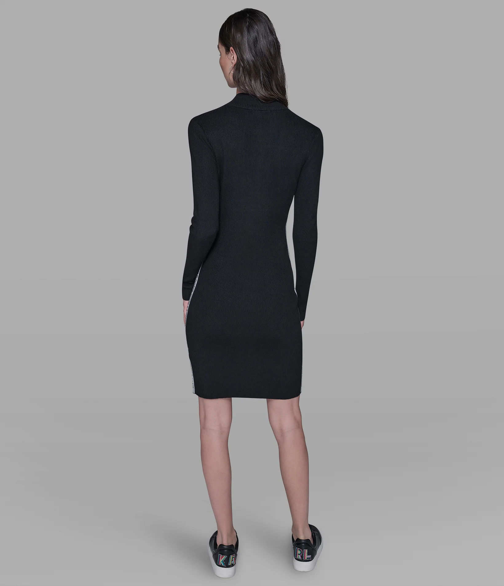 3920-logo-3-4-zip-sweater-dress-2.webp LOGO 3/4 ZIP SWEATER DRESS