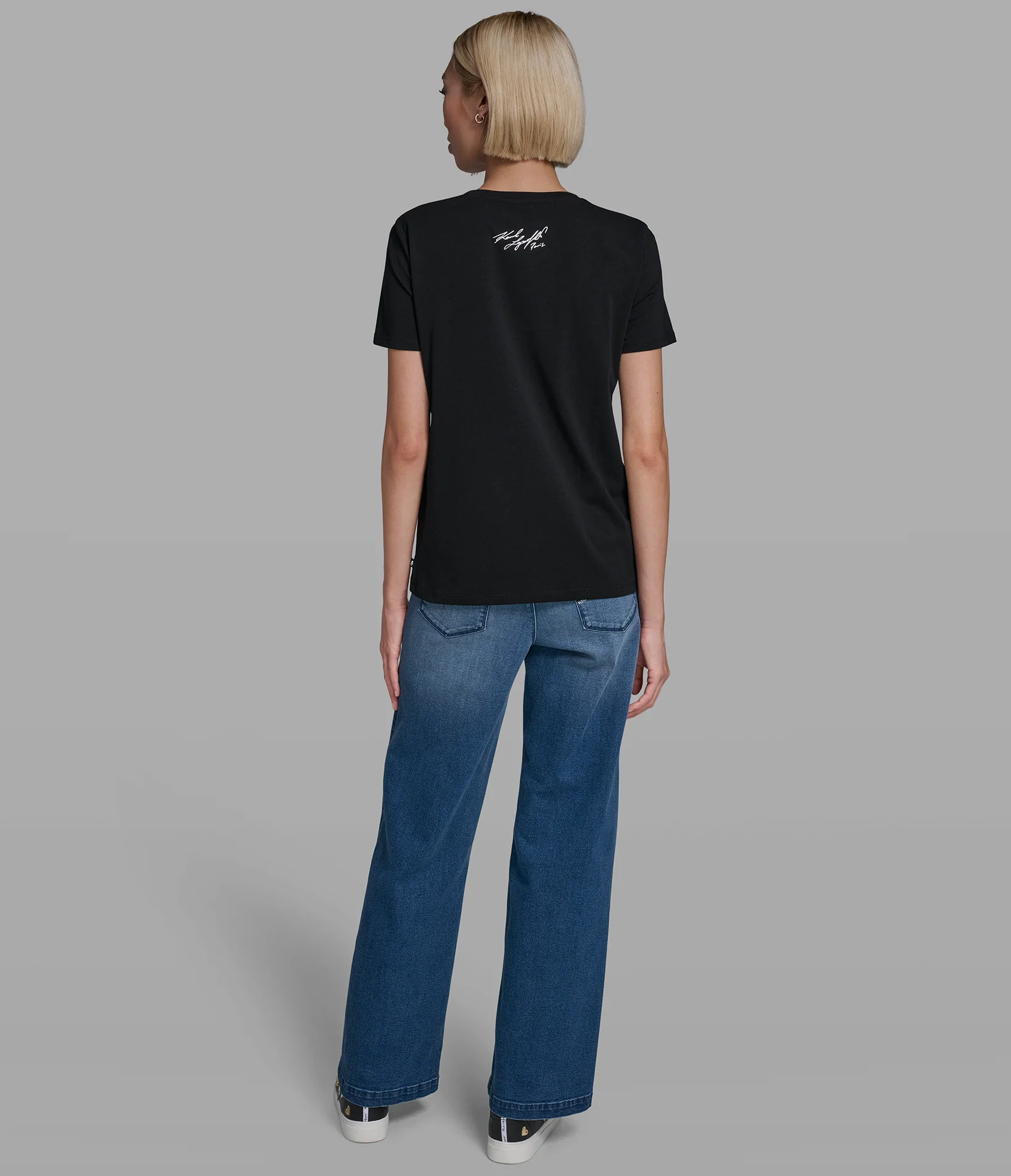 4298-cotton-jersey-karl-et-choupette-mannequin-tee-2.webp COTTON JERSEY KARL ET CHOUPETTE MANNEQUIN TEE
