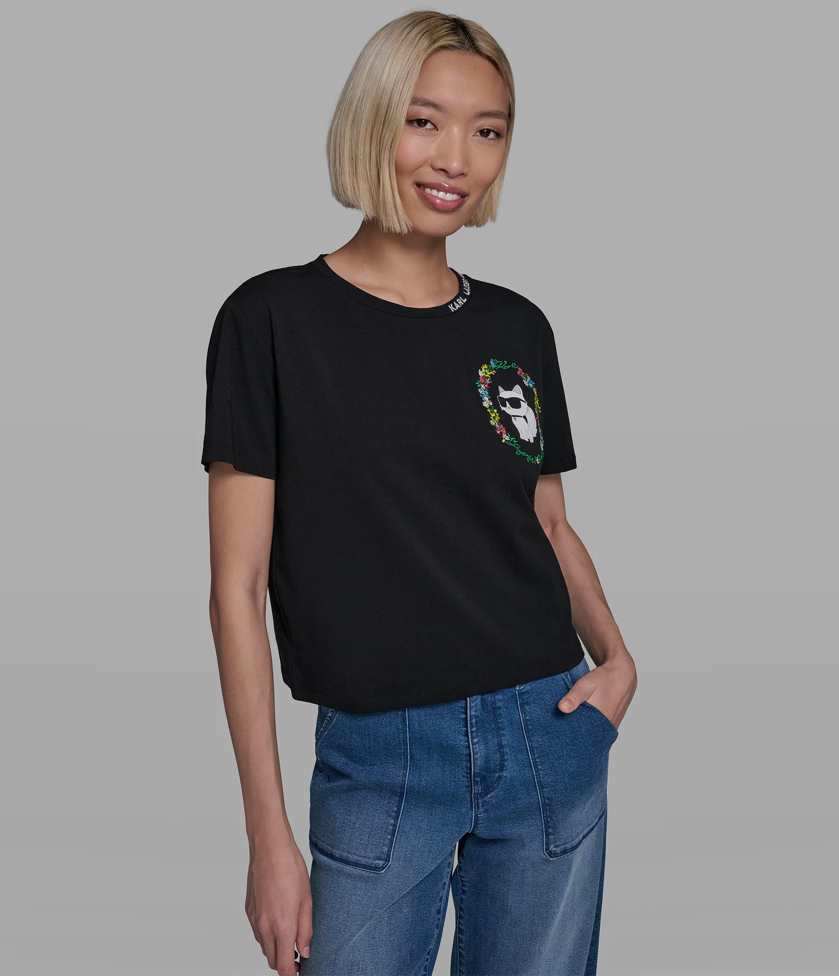 4463-cropped-cotton-jersey-choupette-floral-tee-1.webp CROPPED COTTON JERSEY CHOUPETTE FLORAL TEE