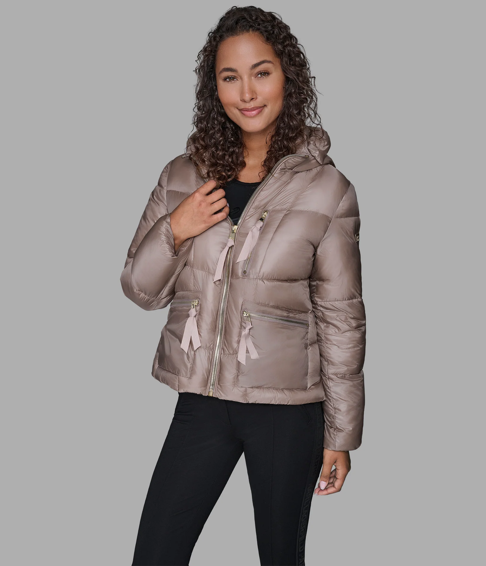 SHORT HOODED PUFFER