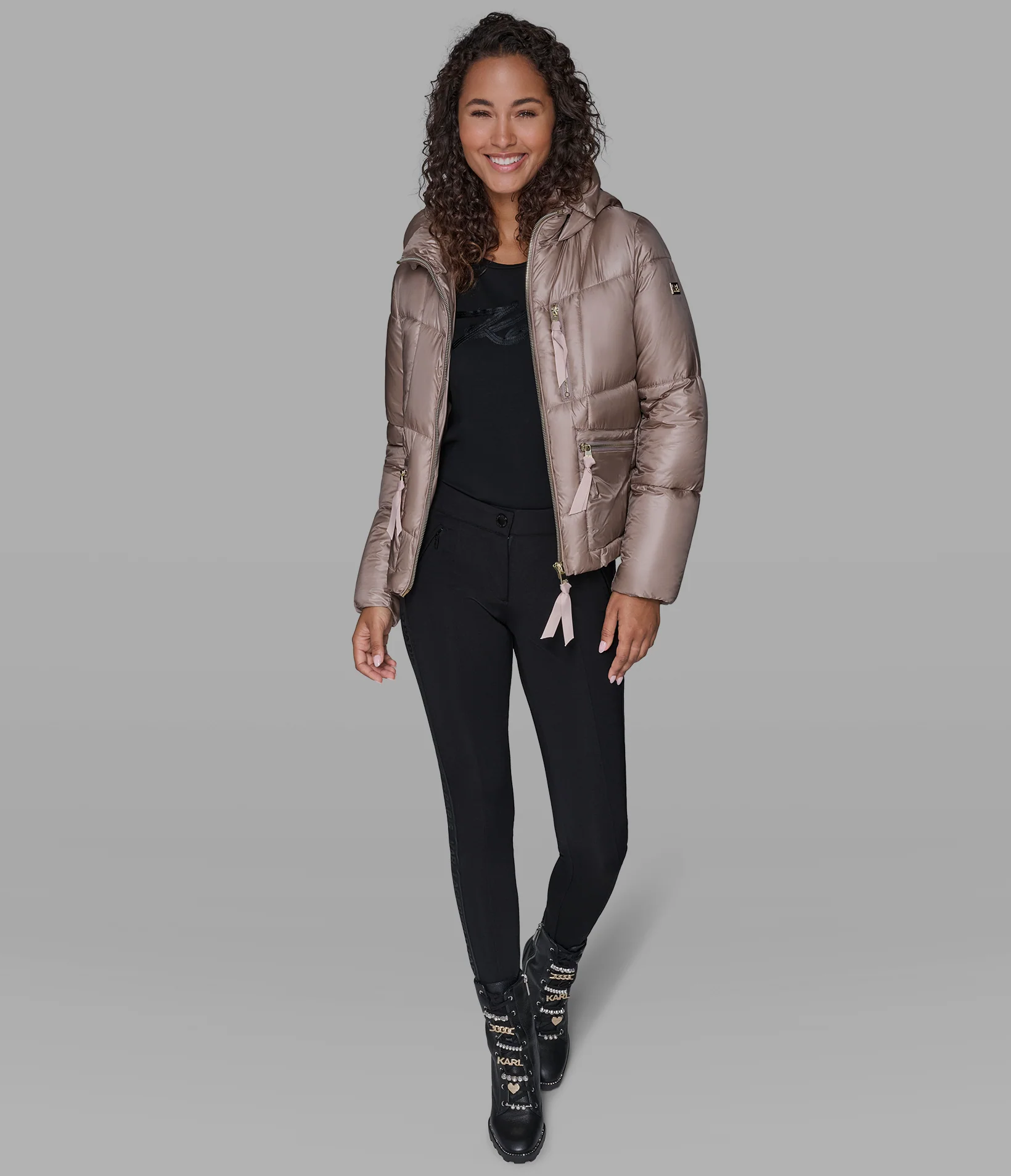 SHORT HOODED PUFFER