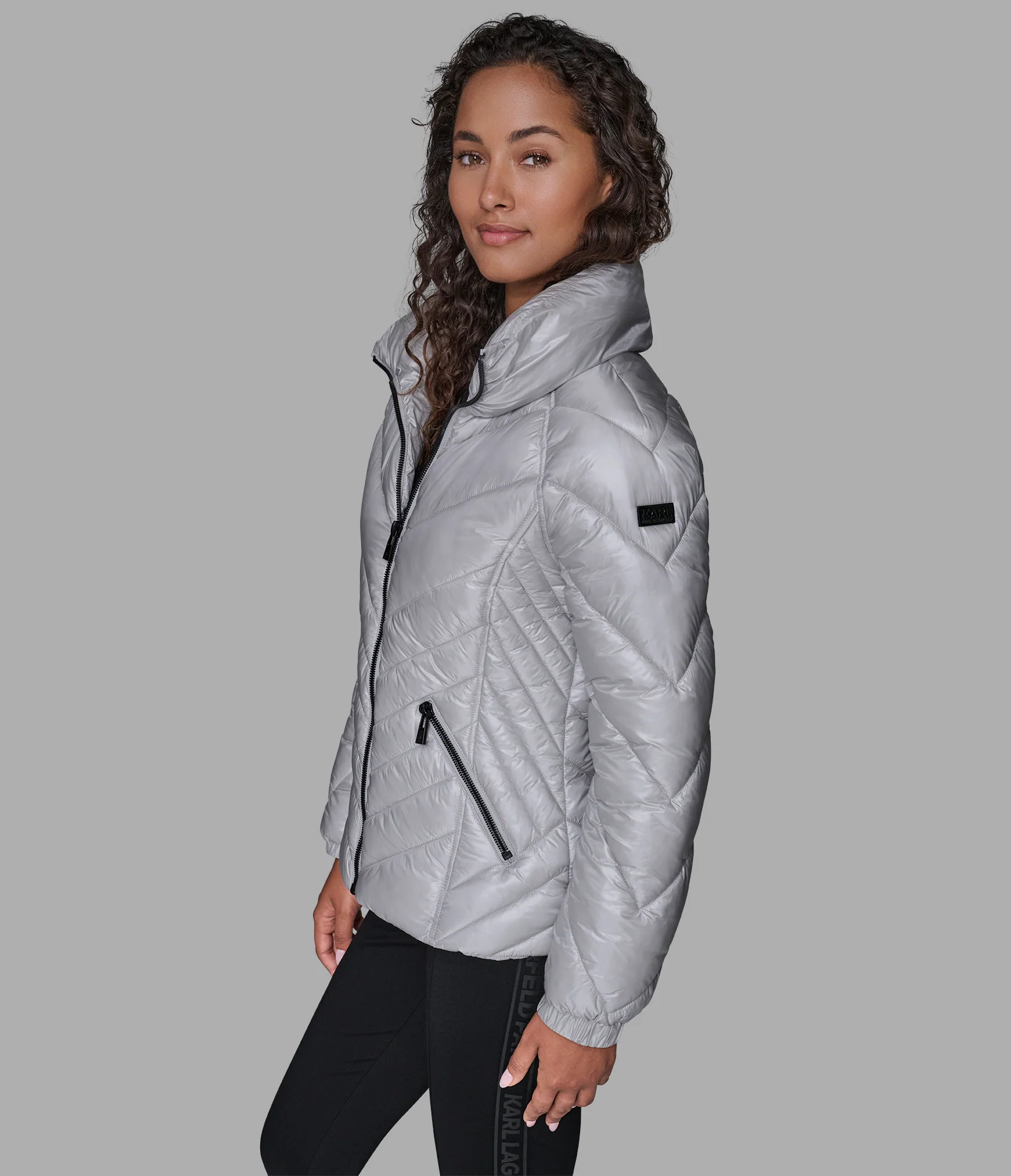 4624-pillow-collar-puffer-jacket-1.webp PILLOW COLLAR PUFFER JACKET