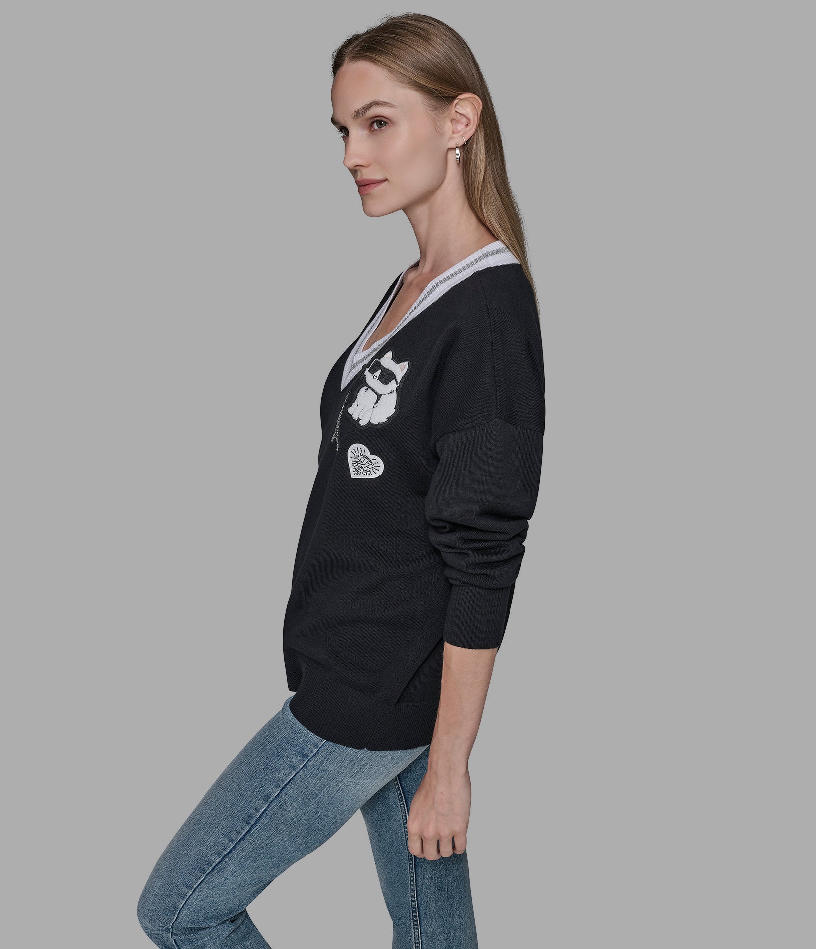 4775-varsity-sweater-with-patches-4.jpg VARSITY SWEATER WITH PATCHES
