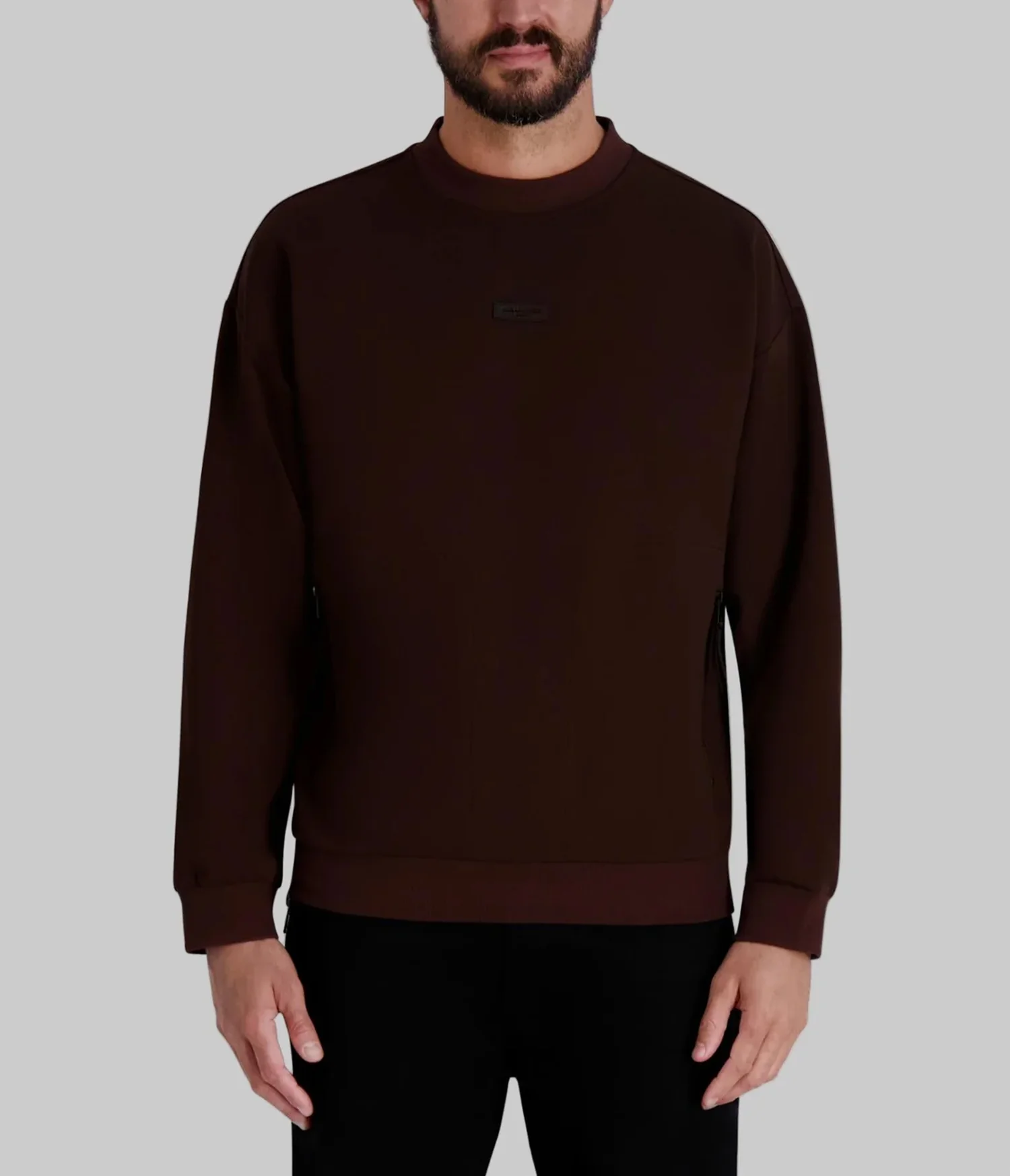 4810-crew-neck-sweatshirt-with-patch-logo-1.webp CREW NECK SWEATSHIRT WITH PATCH LOGO