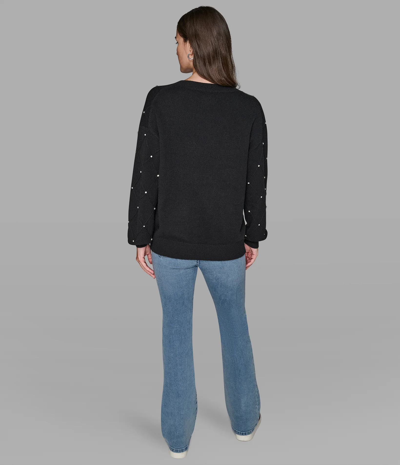 4870-pearl-v-neck-sweater-2.webp PEARL V-NECK SWEATER