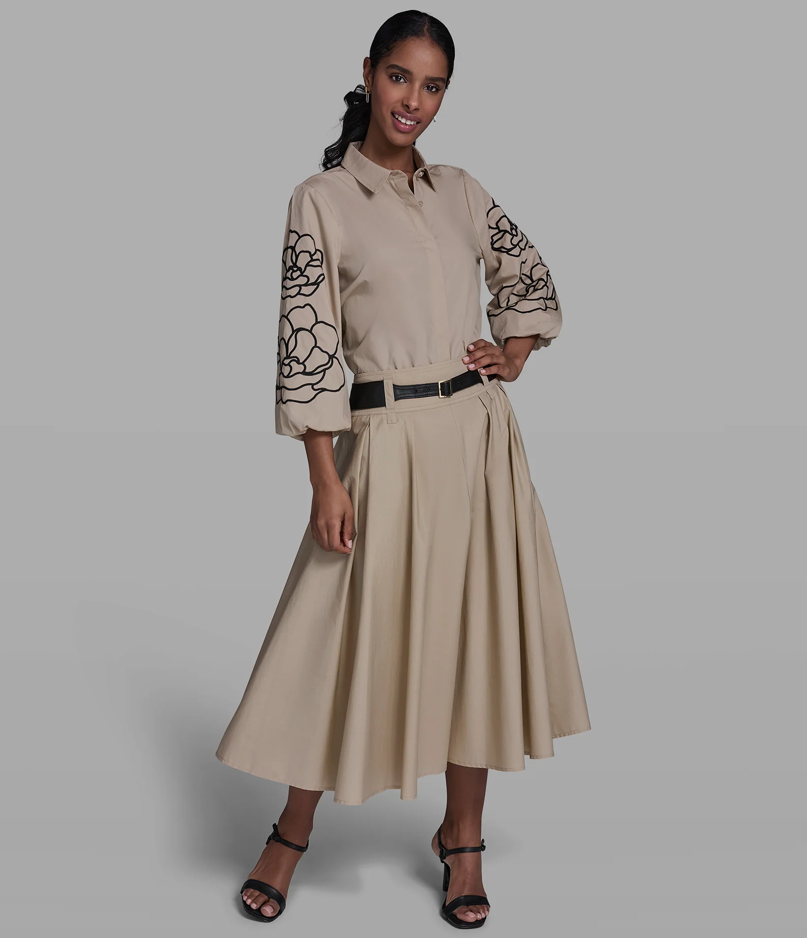 5472-cotton-poplin-floral-outline-shirt-1.webp COTTON-POPLIN FLORAL OUTLINE SHIRT