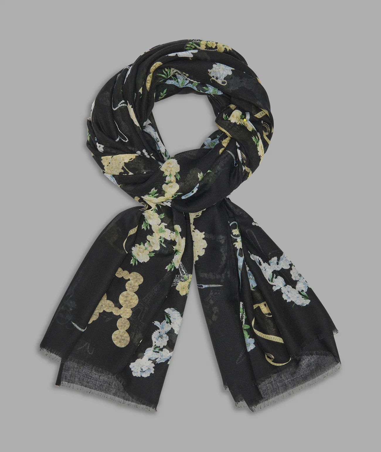 630-floral-karl-logo-scarf-1.webp FLORAL KARL LOGO SCARF